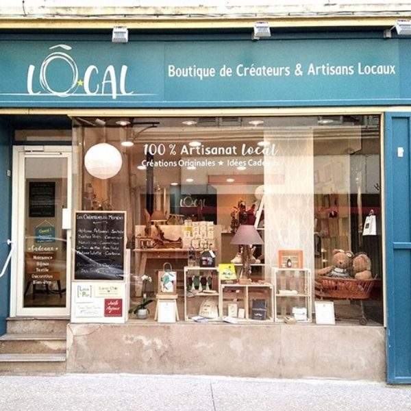 O LOCAL-Boutique de Créateurs-Vitrine